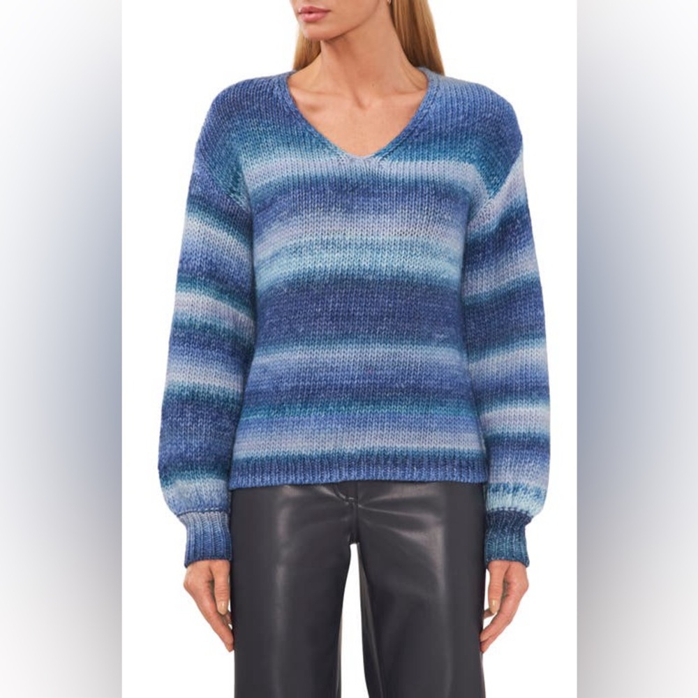 halogen Stripe V-Neck Sweater in Soft Indigo size M
